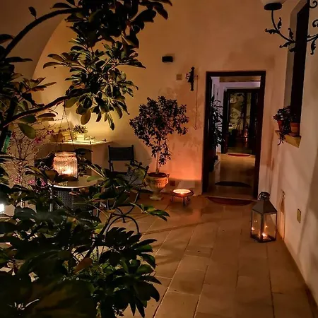 Nocleg ze śniadaniem Corti Carmela 3*