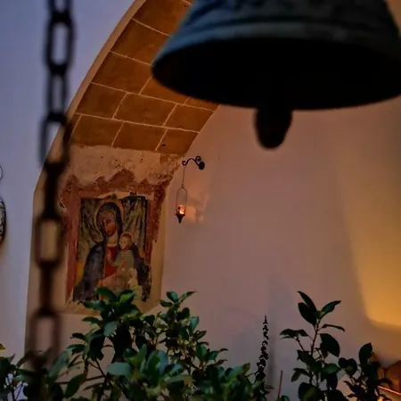 Corti Carmela 3*
