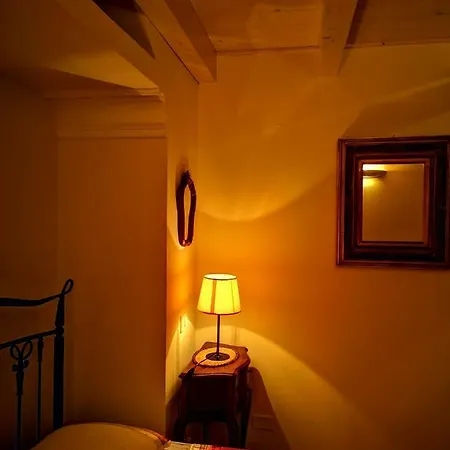 Corti Carmela Oda ve Kahvaltı 3*