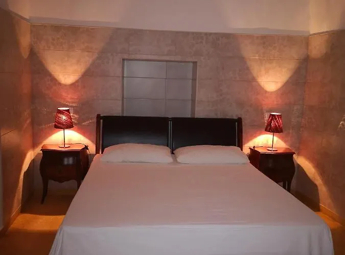 Corti Carmela 3*